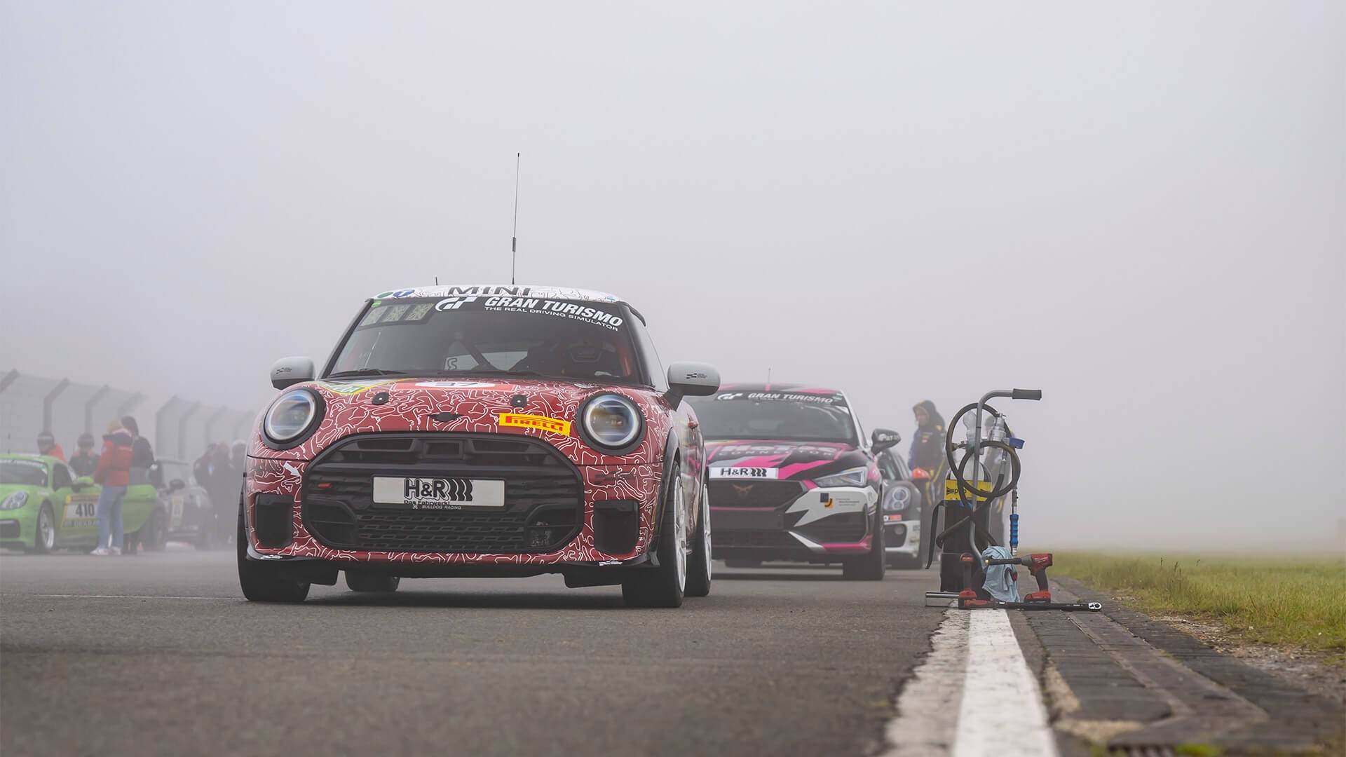 MINI John Cooper Works ve Bulldog Racing Team, 2024 Nürburgring 24 Saat Yarışı'nda Zaferi Kutluyor | MINI Türkiye MINI John Cooper Works ve Bulldog Racing Team, 2024 Nürburgring 24 Saat Yarışı'nda Zaferi Kutluyor | MINI Türkiye